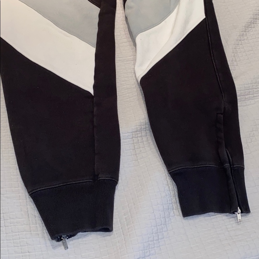 Sweatpants - Picture 2 of 4